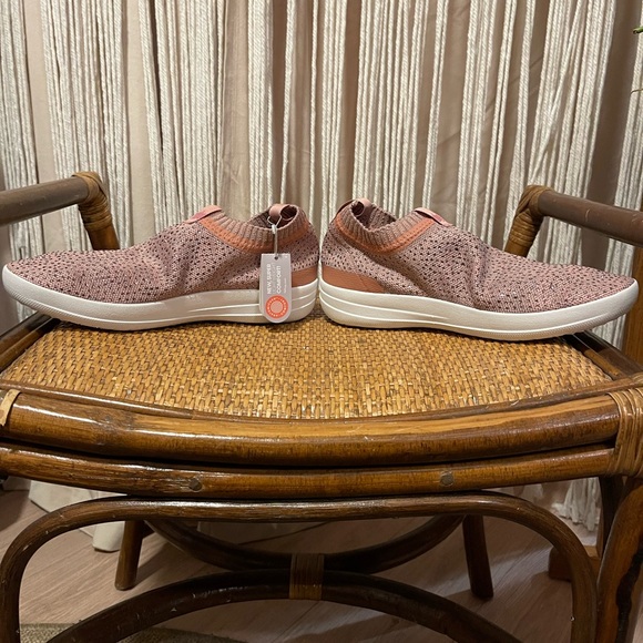 Brand new FitFlop Uberknit Slip-On sneakers w/ Crystals Dusky Pink & Soft Grey - Picture 11 of 16